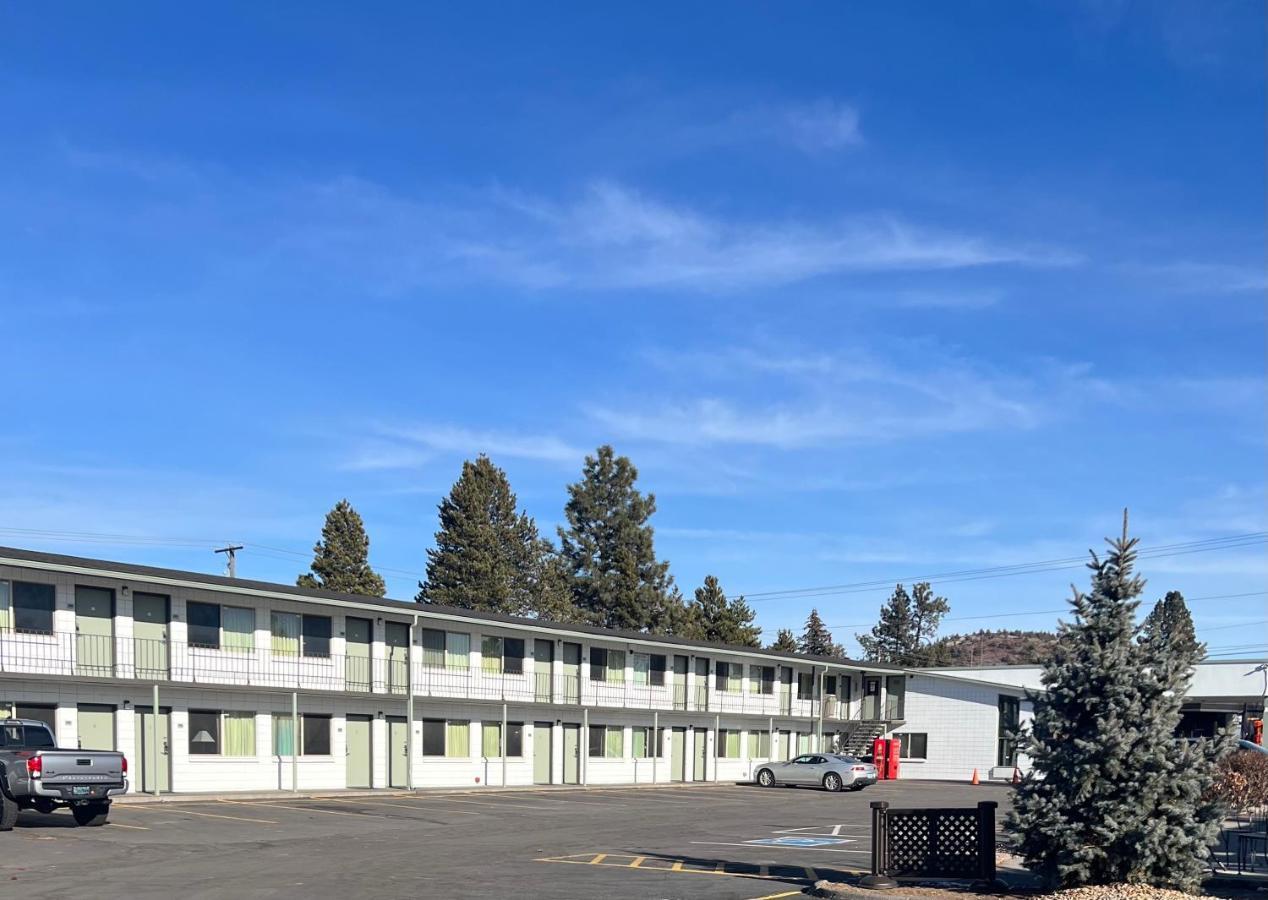 Bend Inn & Suites Экстерьер фото