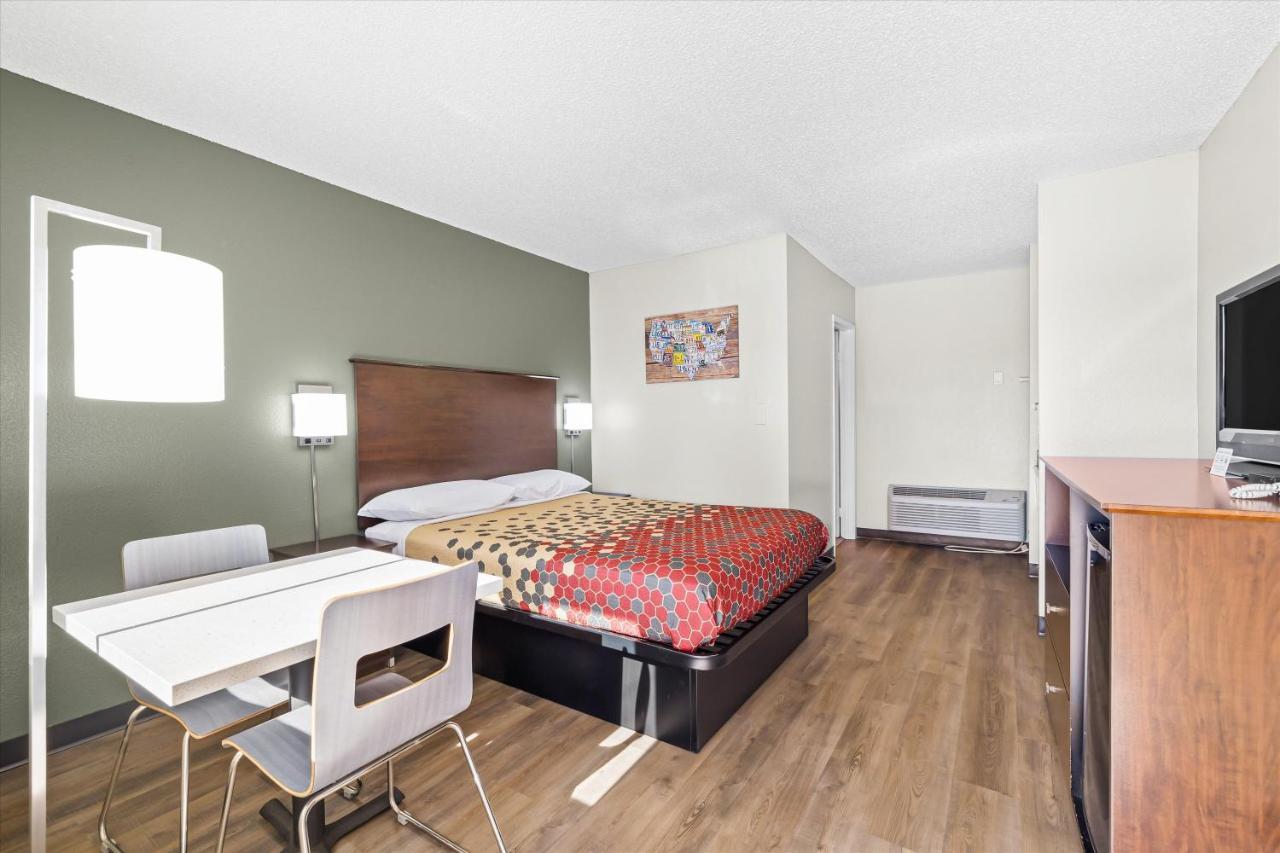 Bend Inn & Suites Экстерьер фото