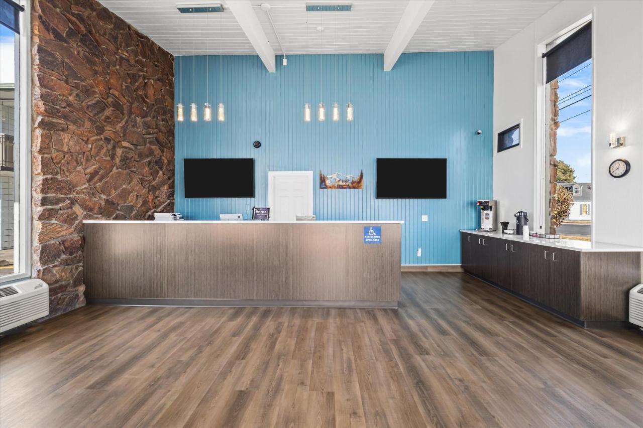 Bend Inn & Suites Экстерьер фото