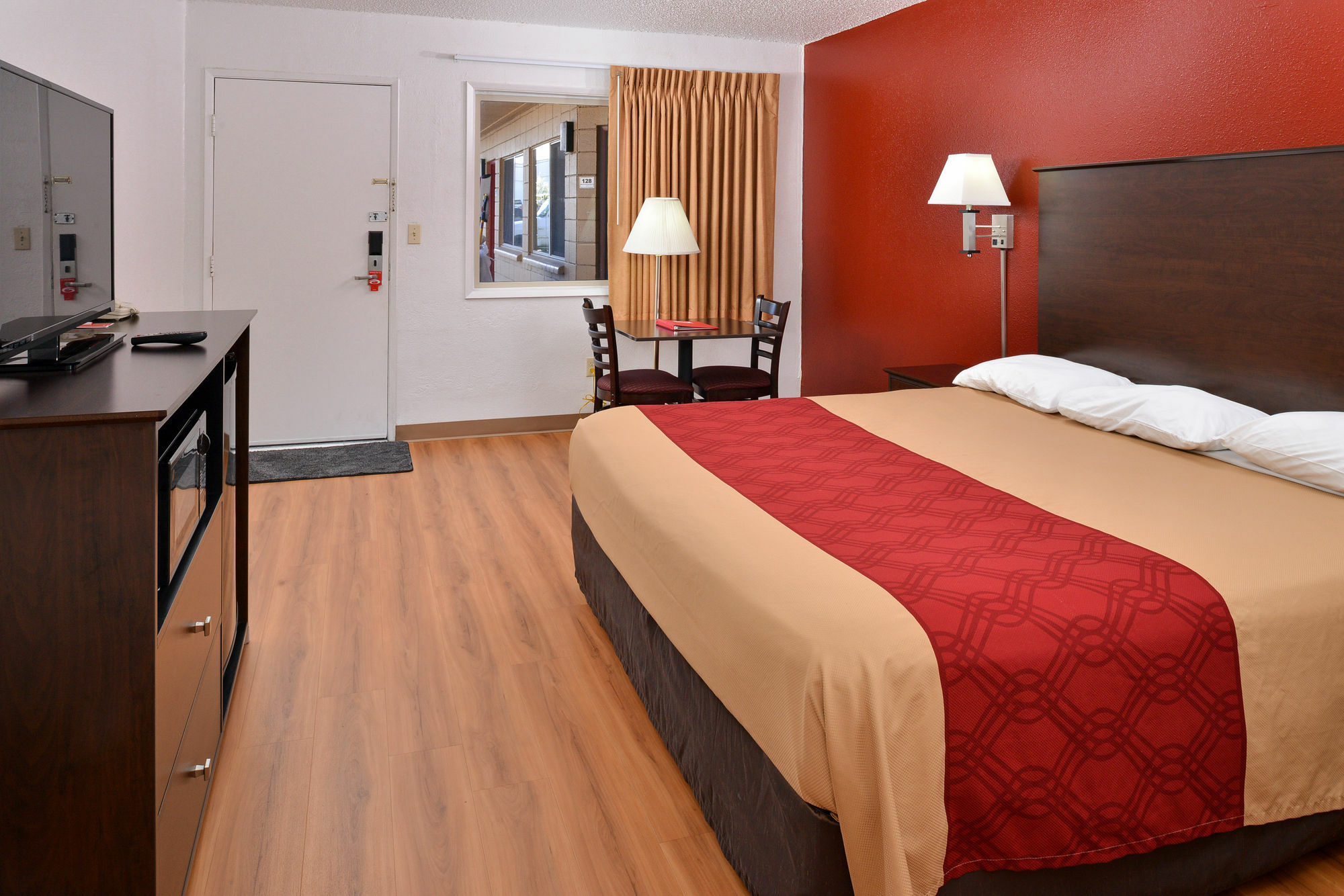 Bend Inn & Suites Экстерьер фото